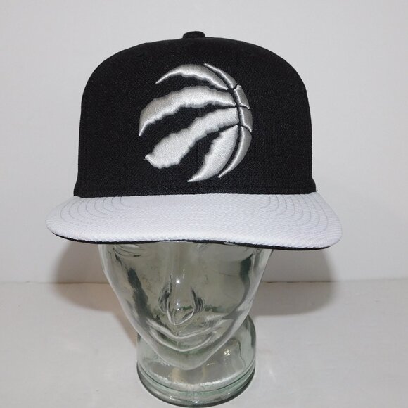 Official NBA Toronto Raptors Adidas 2015 Draft Hat Baseball Cap Black Silver - Picture 1 of 12